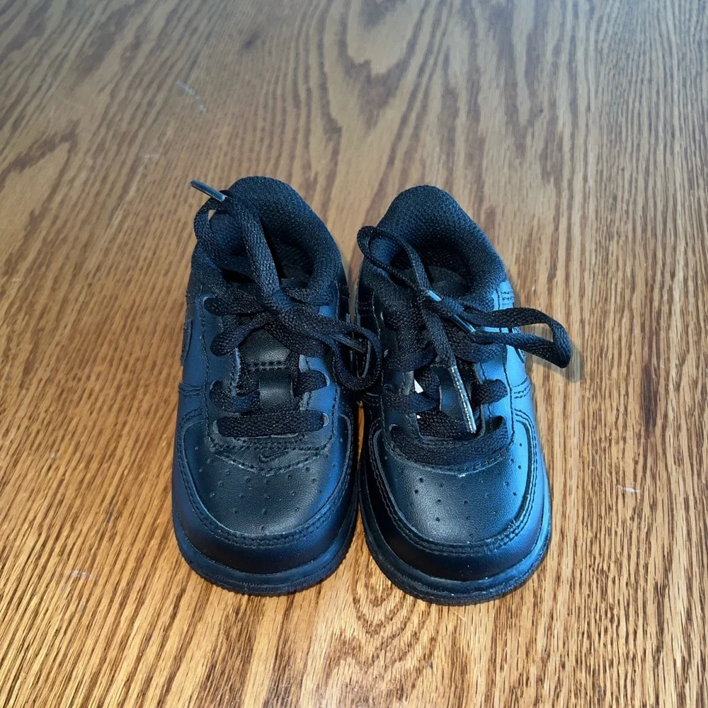 Nike Kids Black Leather Sneakers